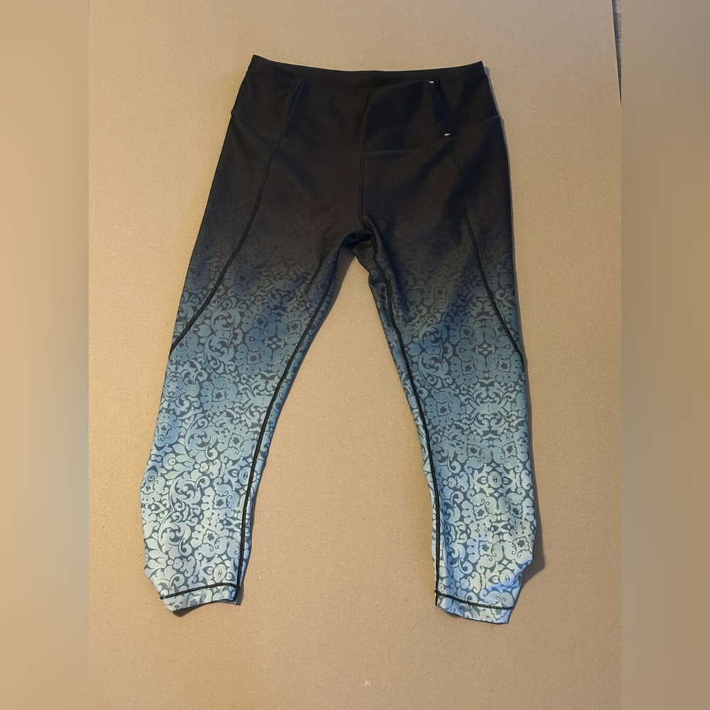 CALIA by Carrie Underwood Black and Blue Patterned Leggings
